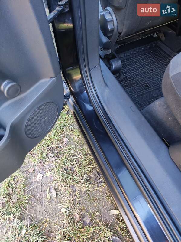 Минивэн Opel Zafira 2005 в Деражне