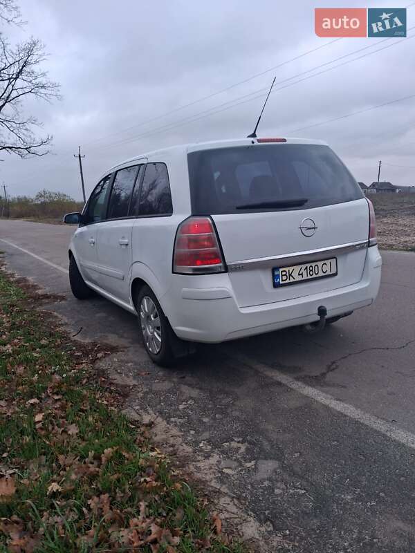 Мінівен Opel Zafira 2007 в Сарнах
