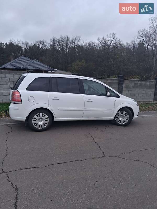 Мінівен Opel Zafira 2007 в Сарнах