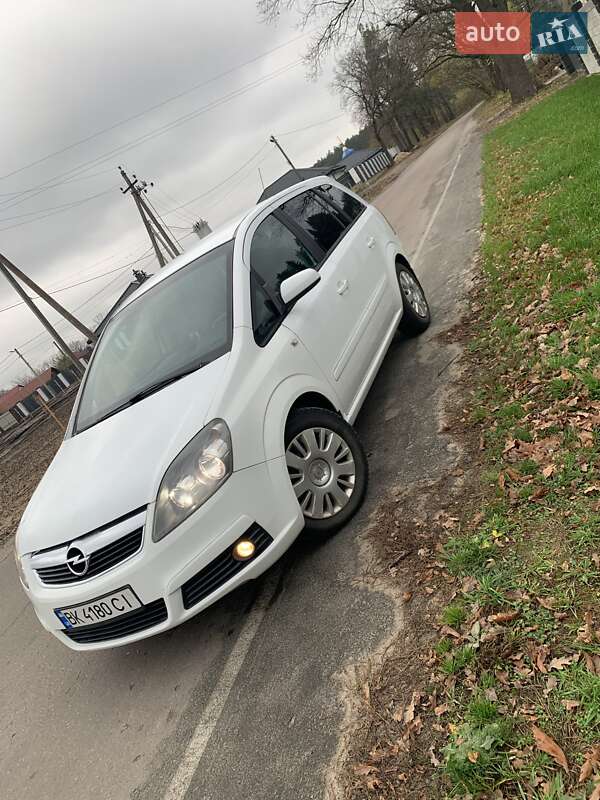 Мінівен Opel Zafira 2007 в Сарнах