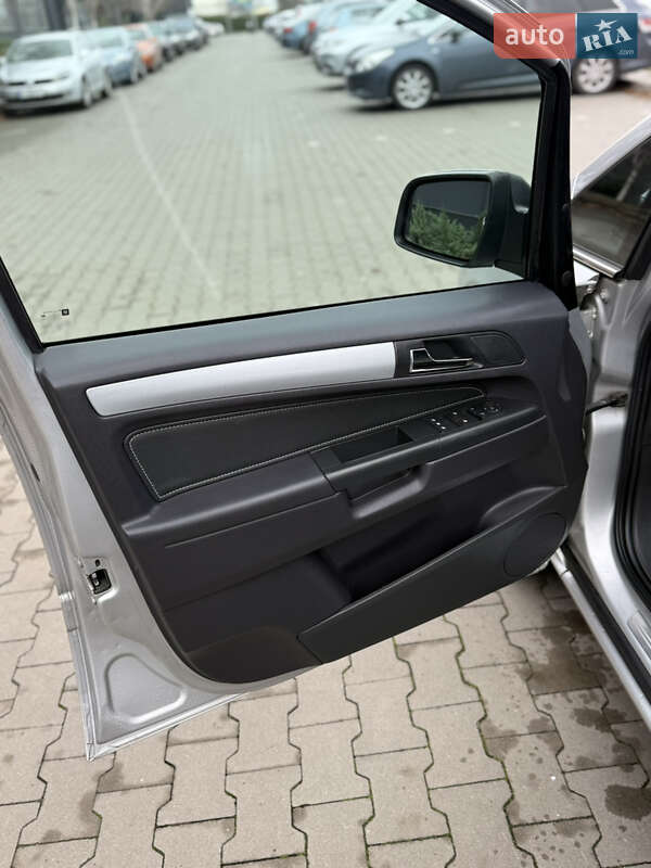 Минивэн Opel Zafira 2011 в Белой Церкви