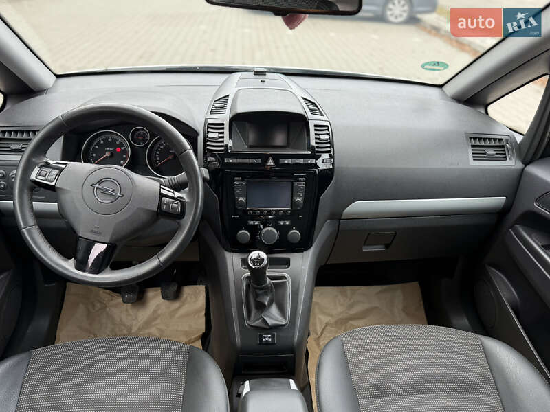 Минивэн Opel Zafira 2011 в Белой Церкви