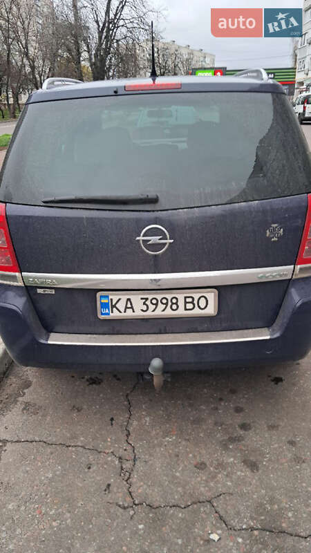 Минивэн Opel Zafira 2011 в Киеве фото 4 Минивэн Opel Zafira 2011 в Киеве