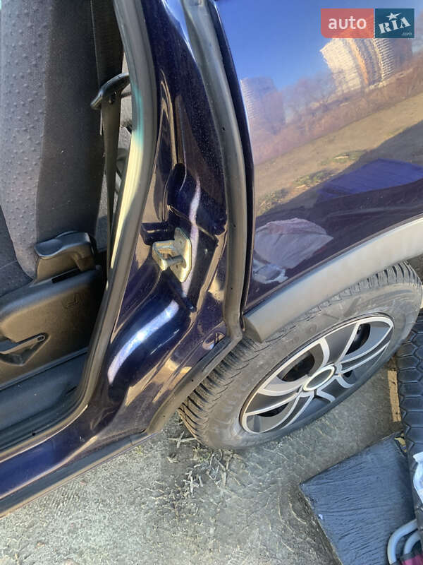 Мінівен Opel Zafira 2001 в Києві