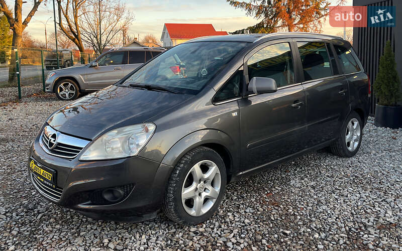 Минивэн Opel Zafira 2010 в Коломые