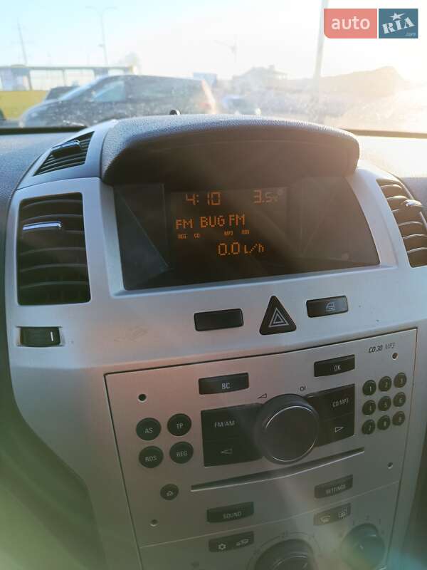 Минивэн Opel Zafira 2008 в Луцке