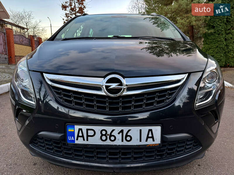Микровэн Opel Zafira 2015 в Ровно