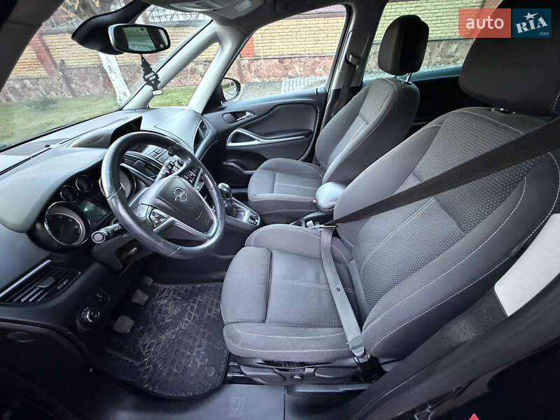 Микровэн Opel Zafira 2015 в Ровно