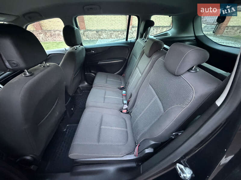 Микровэн Opel Zafira 2015 в Ровно