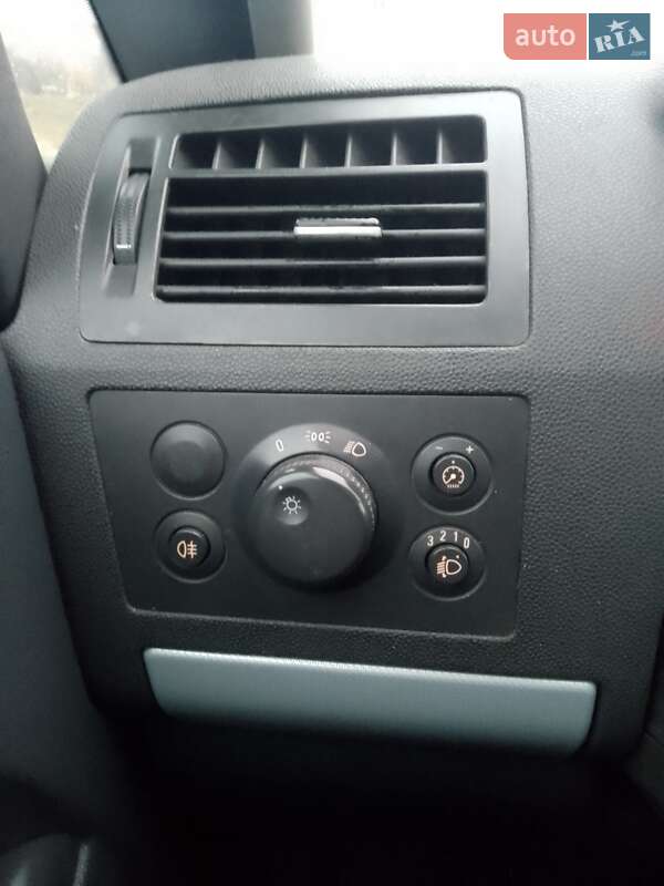 Минивэн Opel Zafira 2006 в Ватутино