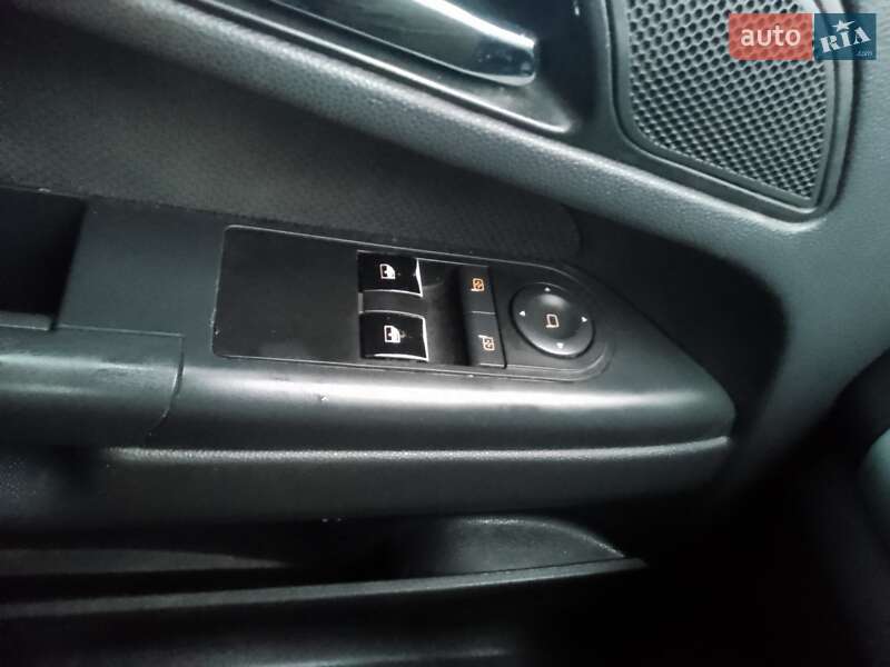 Минивэн Opel Zafira 2006 в Ватутино