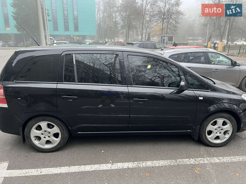 Минивэн Opel Zafira 2007 в Львове