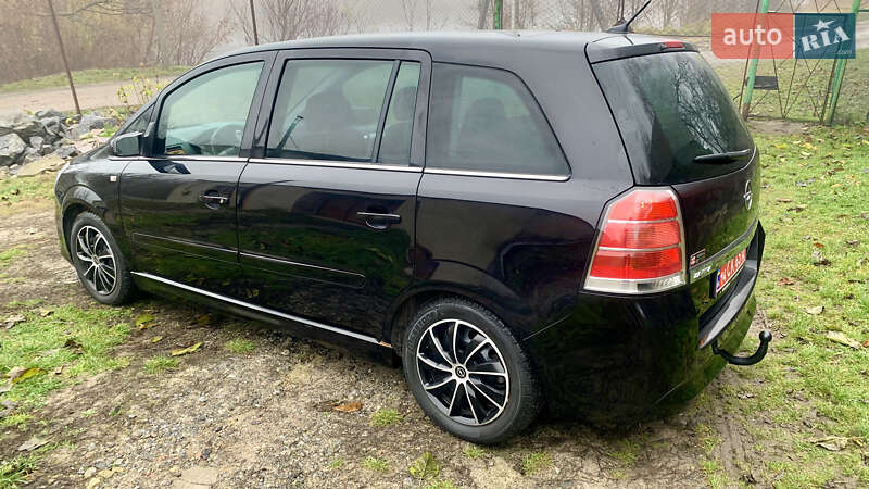 Минивэн Opel Zafira 2008 в Виннице