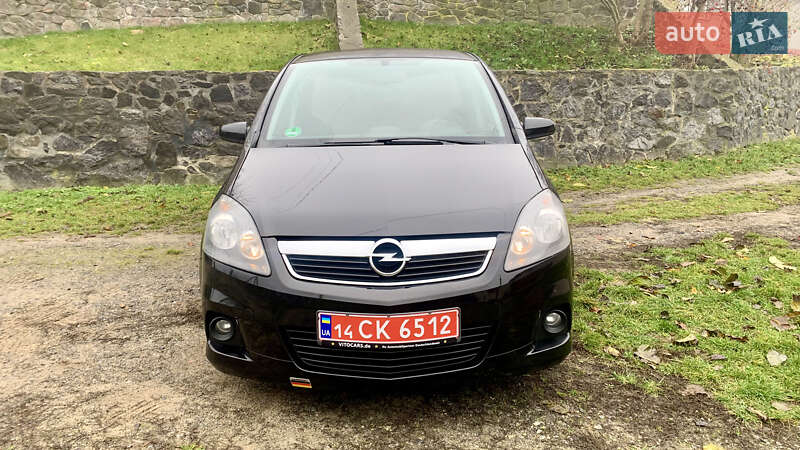Минивэн Opel Zafira 2008 в Виннице