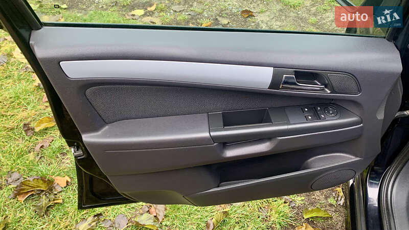 Минивэн Opel Zafira 2008 в Виннице