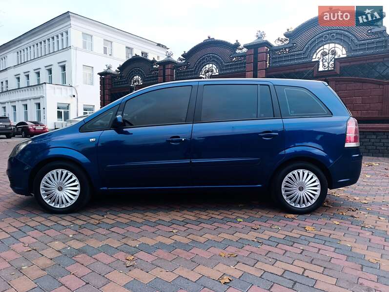Минивэн Opel Zafira 2006 в Звягеле