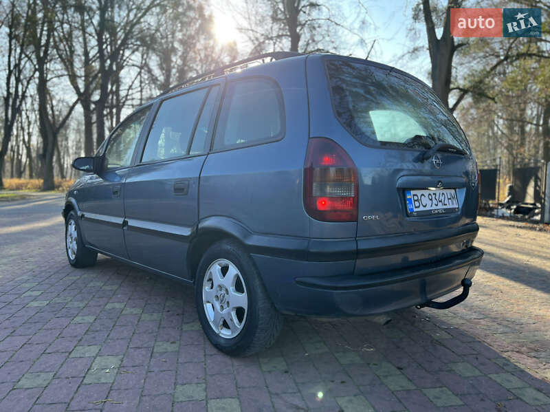Минивэн Opel Zafira 2000 в Жовкве