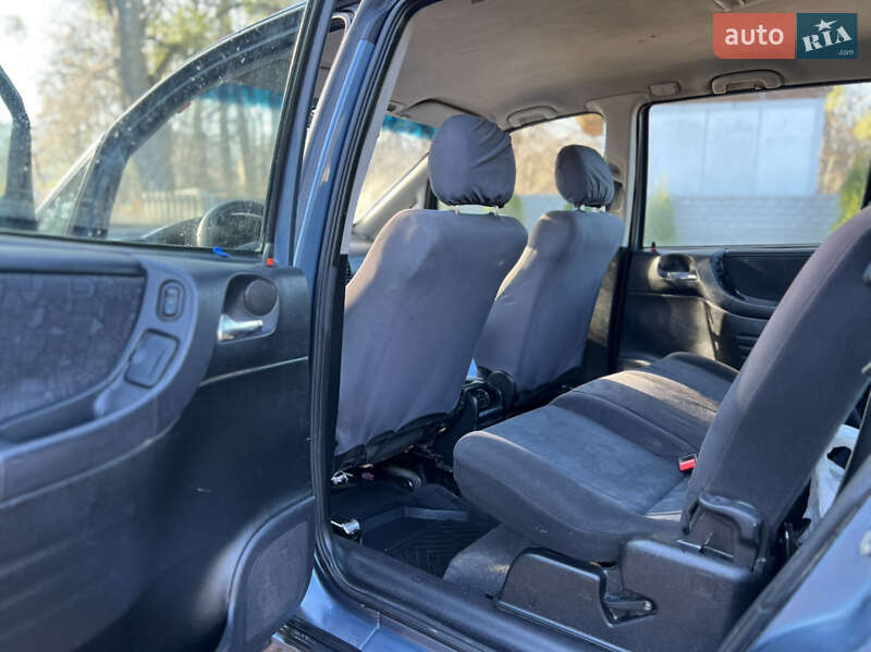 Минивэн Opel Zafira 2000 в Жовкве