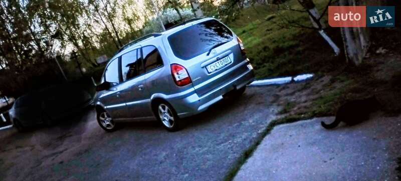 Минивэн Opel Zafira 2004 в Баре фото 2 Минивэн Opel Zafira 2004 в Баре