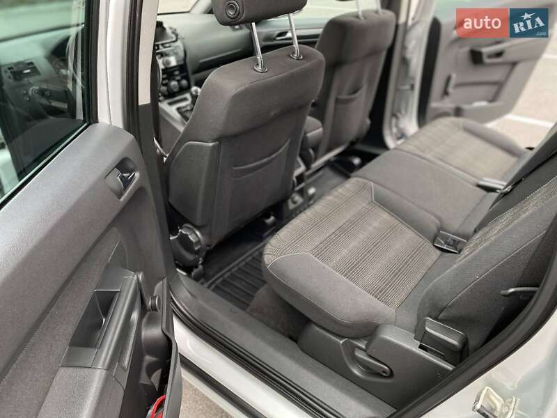 Минивэн Opel Zafira 2011 в Виннице