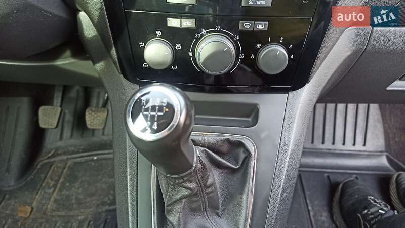 Минивэн Opel Zafira 2011 в Виннице