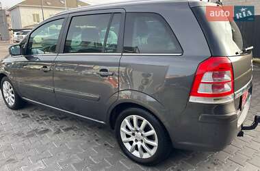 Мінівен Opel Zafira 2010 в Білій Церкві
