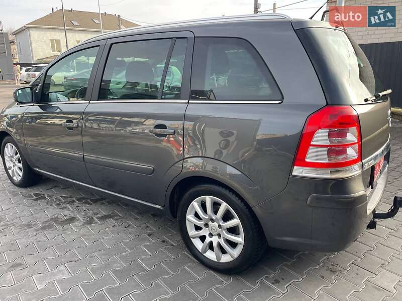 Opel Zafira 2010