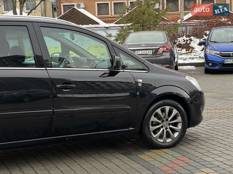 Минивэн Opel Zafira 2011 в Львове фото 25 Минивэн Opel Zafira 2011 в Львове