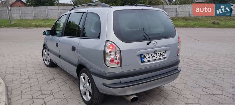 Мінівен Opel Zafira 2002 в Прилуках