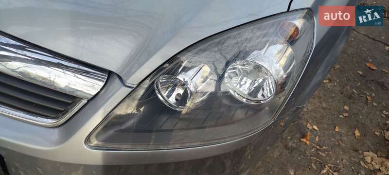 Минивэн Opel Zafira 2006 в Житомире