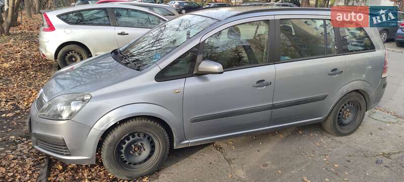 Минивэн Opel Zafira 2006 в Житомире