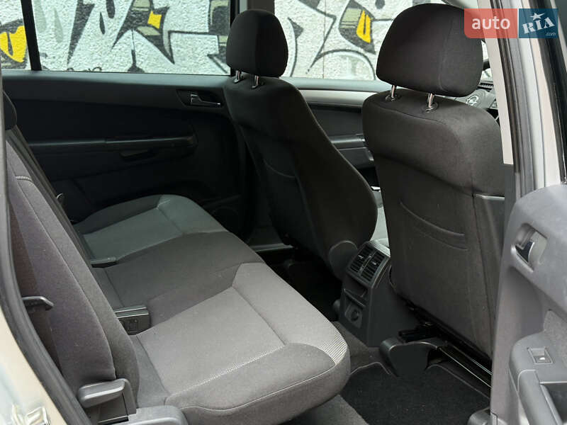 Минивэн Opel Zafira 2014 в Луцке