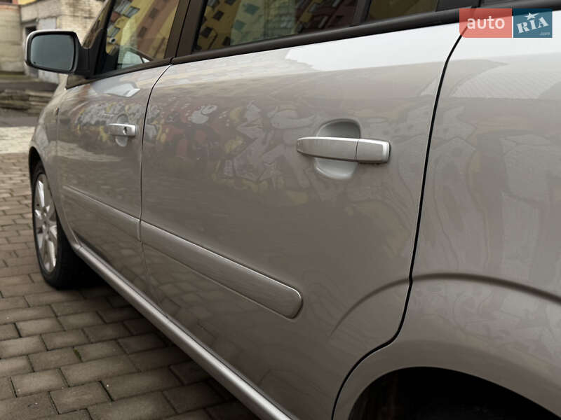 Минивэн Opel Zafira 2014 в Луцке