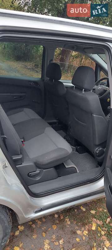 Минивэн Opel Zafira 2006 в Звягеле
