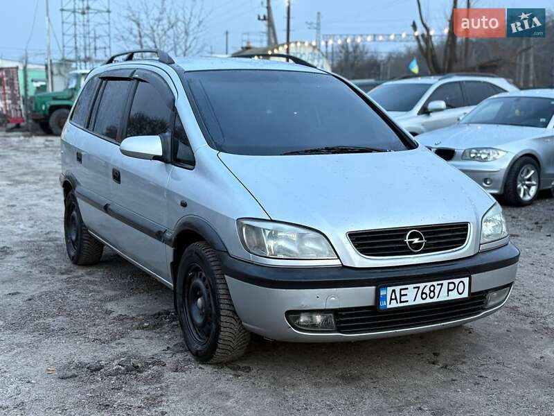 Мінівен Opel Zafira 2000 в Кам'янському