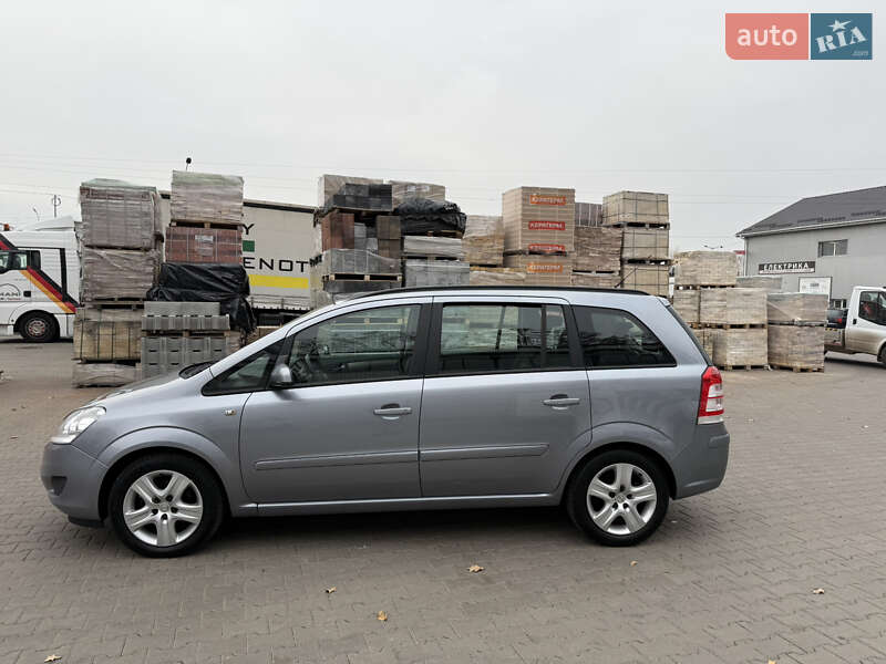 Минивэн Opel Zafira 2009 в Виннице