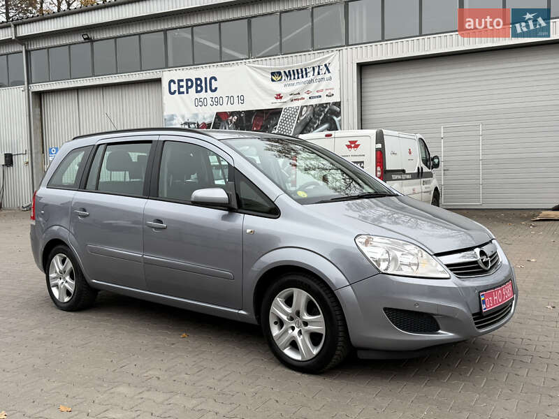 Минивэн Opel Zafira 2009 в Виннице