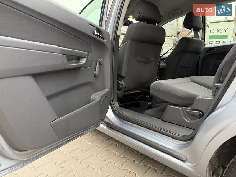 Минивэн Opel Zafira 2009 в Виннице