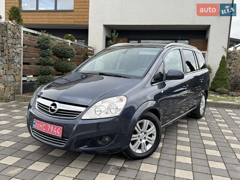 Мінівен Opel Zafira 2011 в Стрию