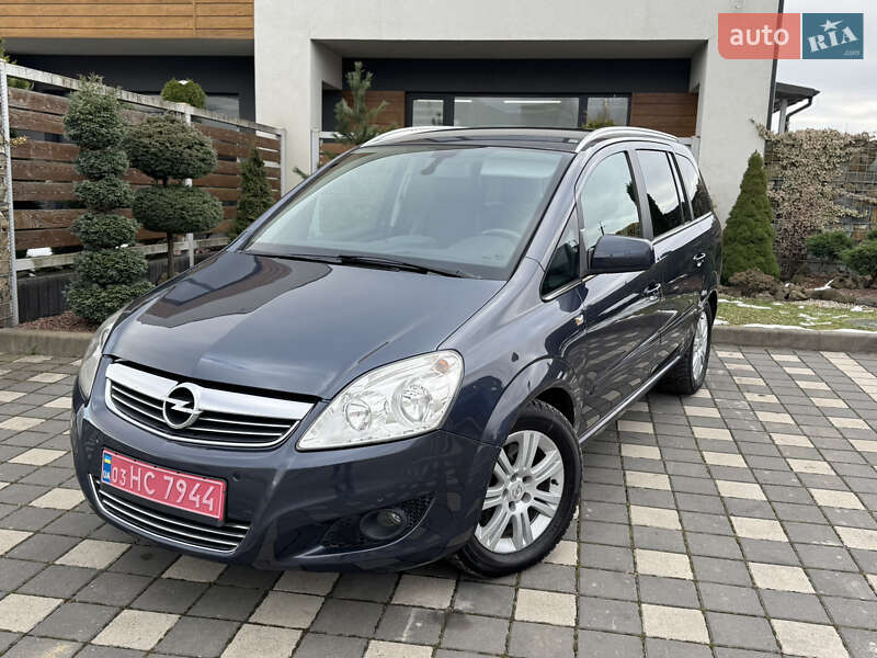 Мінівен Opel Zafira 2011 в Стрию