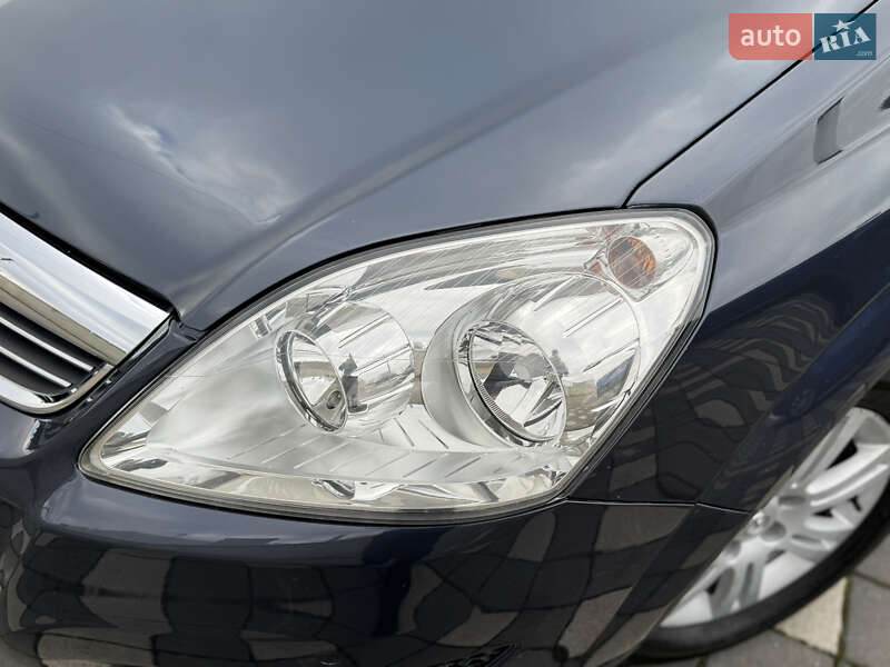 Мінівен Opel Zafira 2011 в Стрию