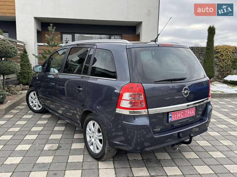 Мінівен Opel Zafira 2011 в Стрию