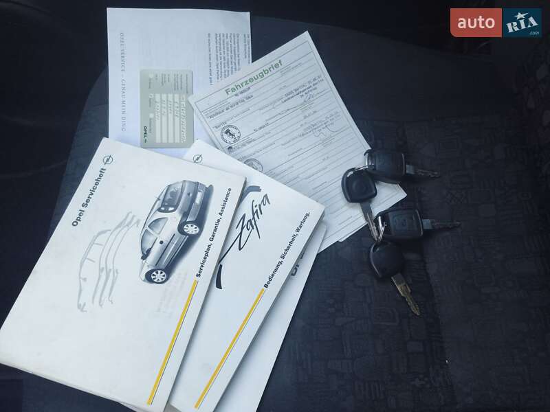 Минивэн Opel Zafira 2001 в Радомышле