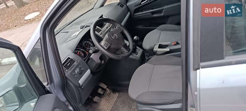 Минивэн Opel Zafira 2007 в Кременчуге фото 11 Минивэн Opel Zafira 2007 в Кременчуге