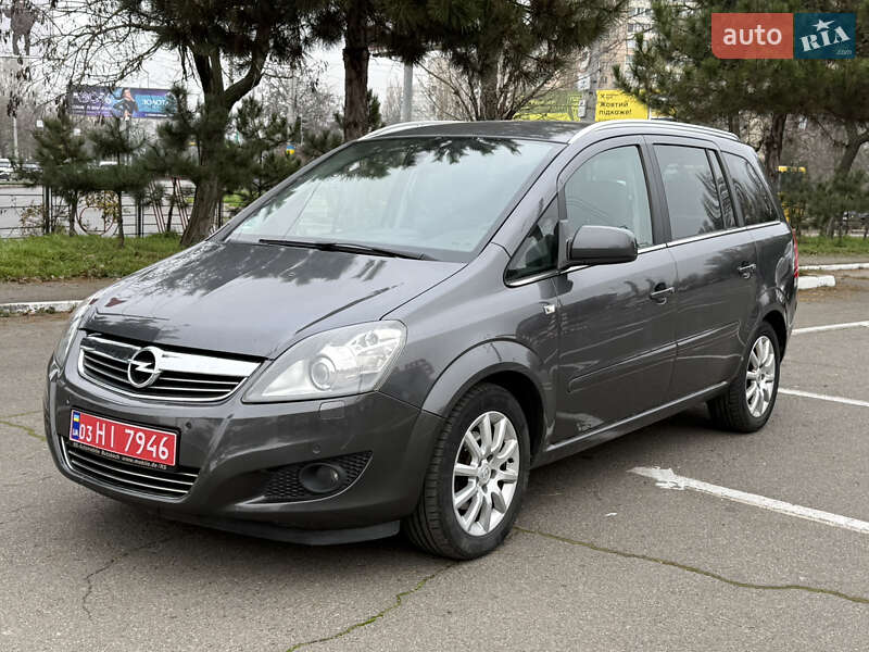 Минивэн Opel Zafira 2010 в Одессе