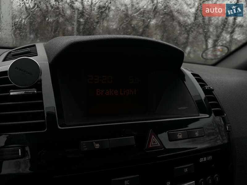 Минивэн Opel Zafira 2011 в Николаеве