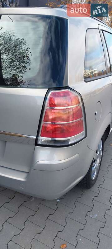 Минивэн Opel Zafira 2008 в Белой Церкви