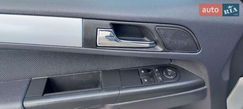 Минивэн Opel Zafira 2008 в Белой Церкви