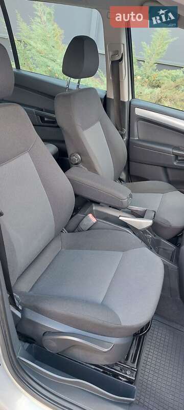 Минивэн Opel Zafira 2008 в Белой Церкви