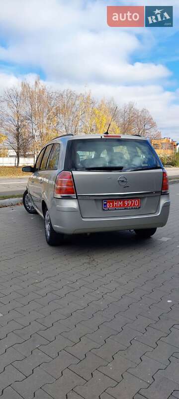 Минивэн Opel Zafira 2008 в Белой Церкви